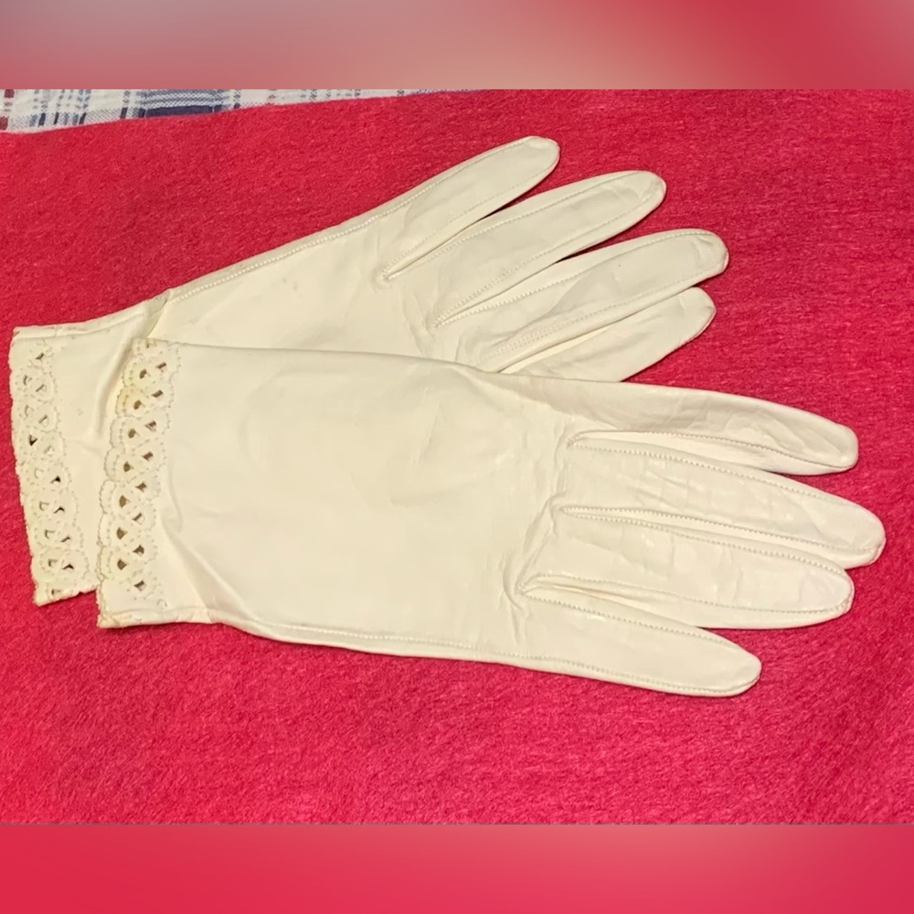 Vintage White Leather Gloves Small Soft High Quality